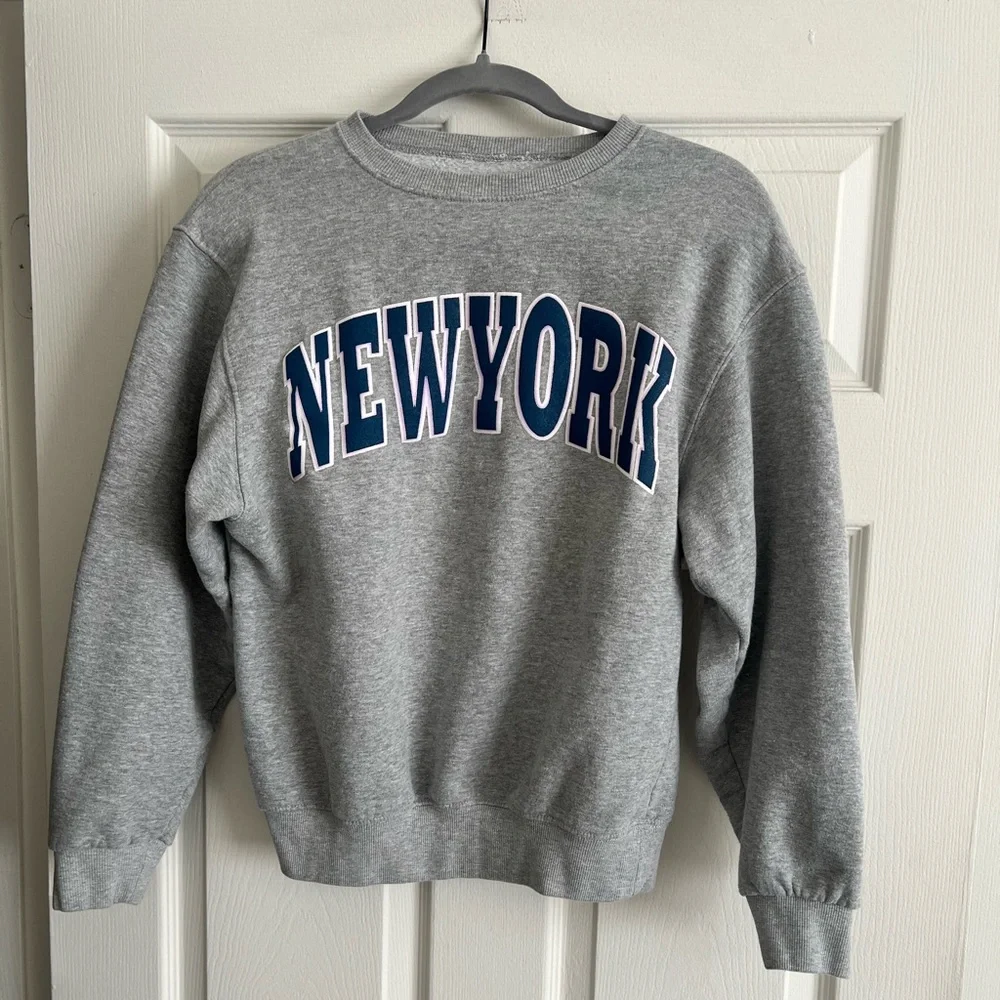 Gray New York Sweatshirt Xsmall - Picture 1 of 3